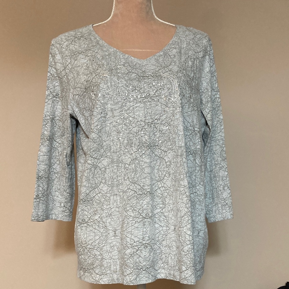 Christopher & Banks Light Gray Printed Long Sleeve V-Neck Tee